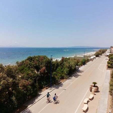 I Cinque Pini Hotel Follonica Exterior photo