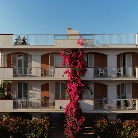 I Cinque Pini Hotel Follonica Exterior photo