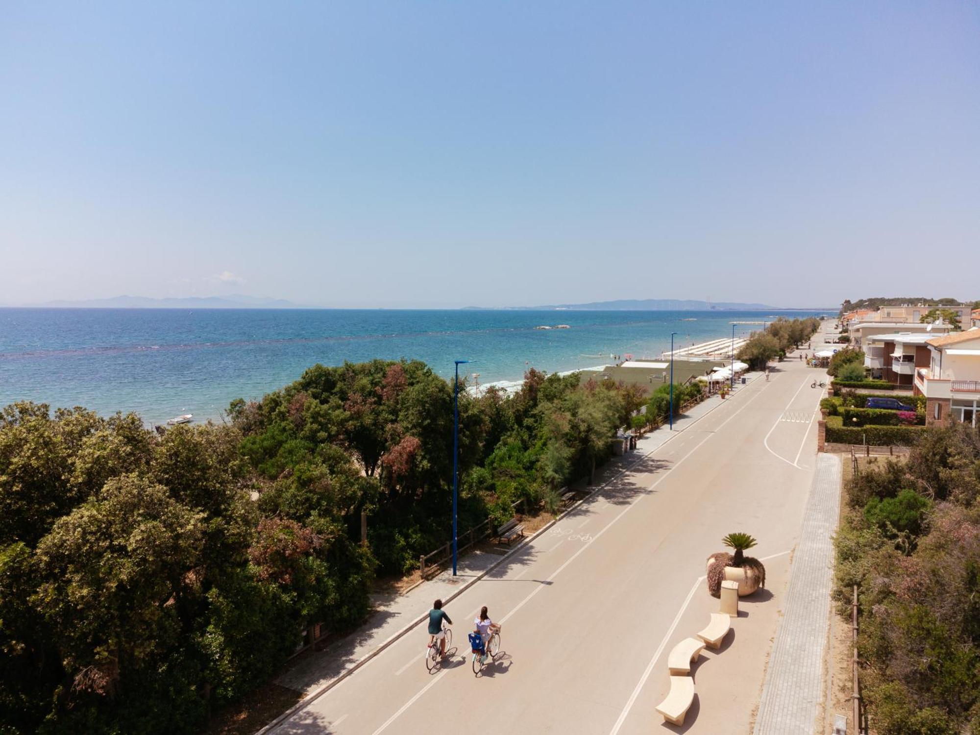 I Cinque Pini Hotel Follonica Exterior photo