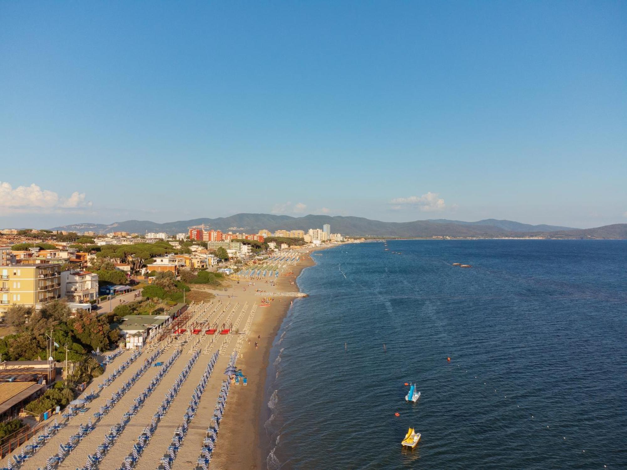 I Cinque Pini Hotel Follonica Exterior photo